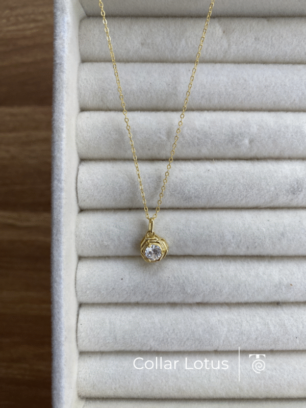 Collar Lotus