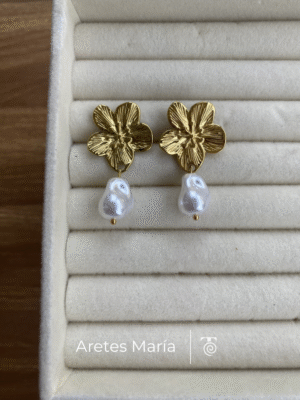 Aretes María